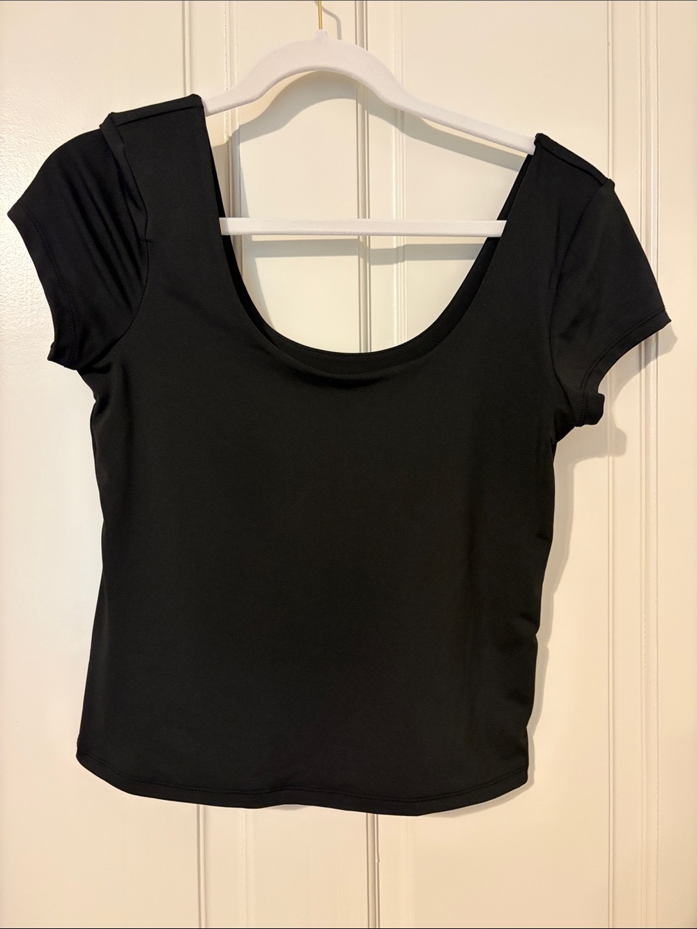 Old Navy Black Scoop Neck Short Sleeve Tee